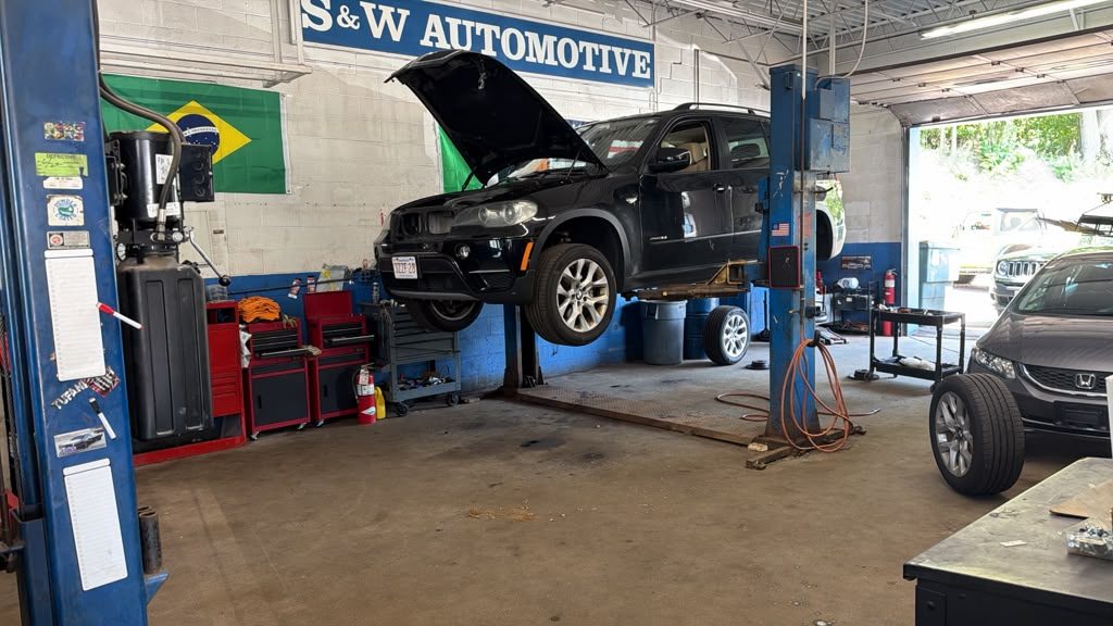 Inside the GP Auto service bay